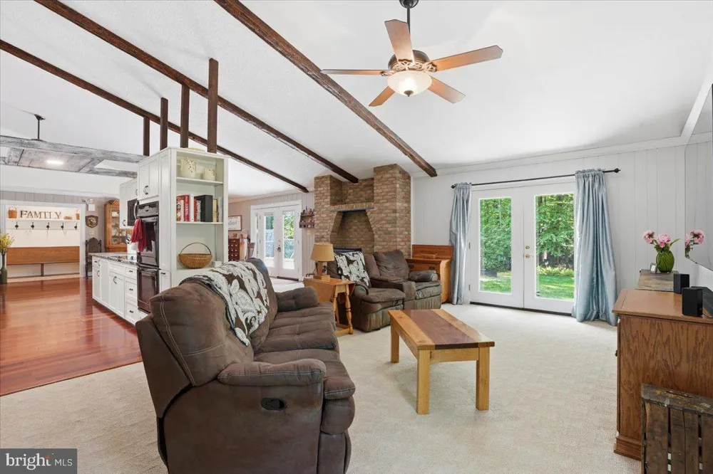 209 E MANOR LANE Lehighton, PA 18235