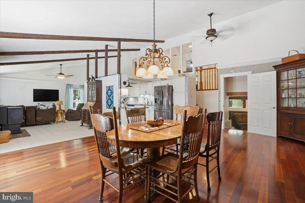 209 E MANOR LANE Lehighton, PA 18235