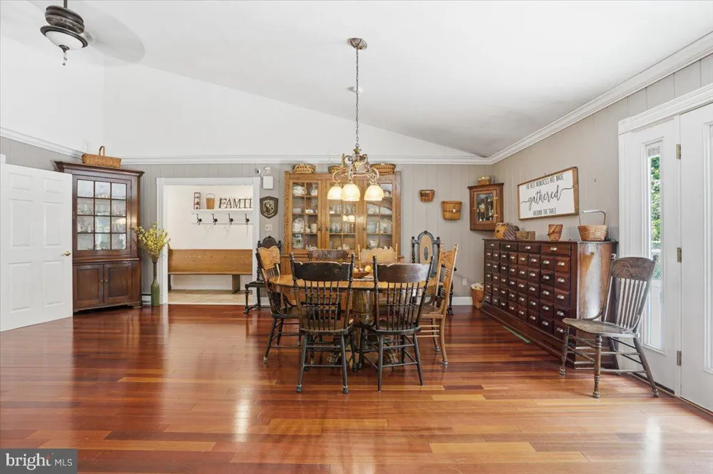 209 E MANOR LANE Lehighton, PA 18235