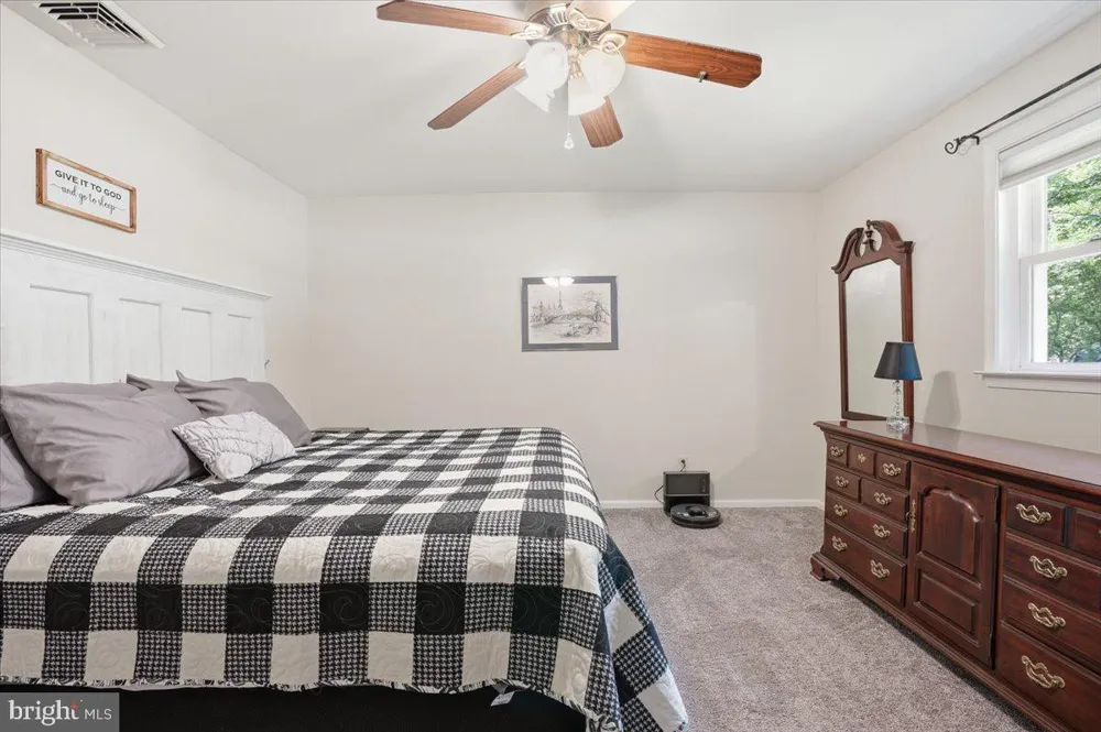 209 E MANOR LANE Lehighton, PA 18235