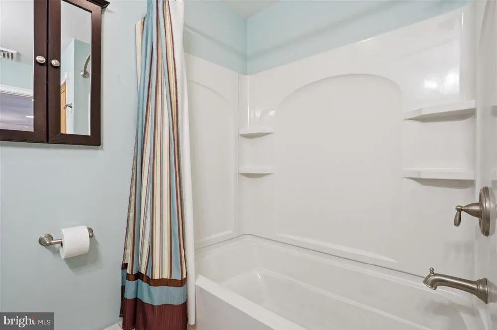 209 E MANOR LANE Lehighton, PA 18235