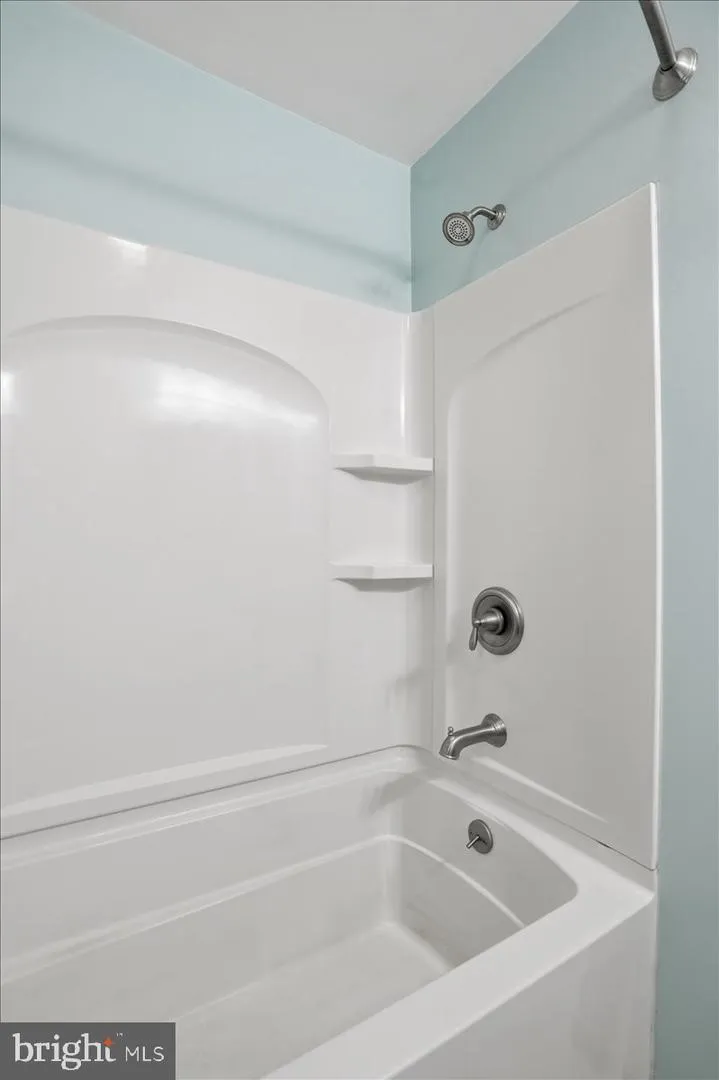 209 E MANOR LANE Lehighton, PA 18235