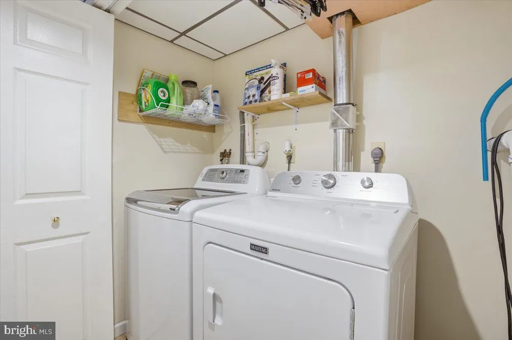 209 E MANOR LANE Lehighton, PA 18235