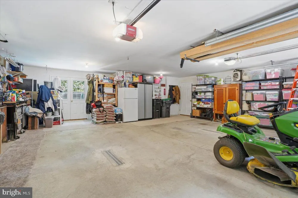 209 E MANOR LANE Lehighton, PA 18235