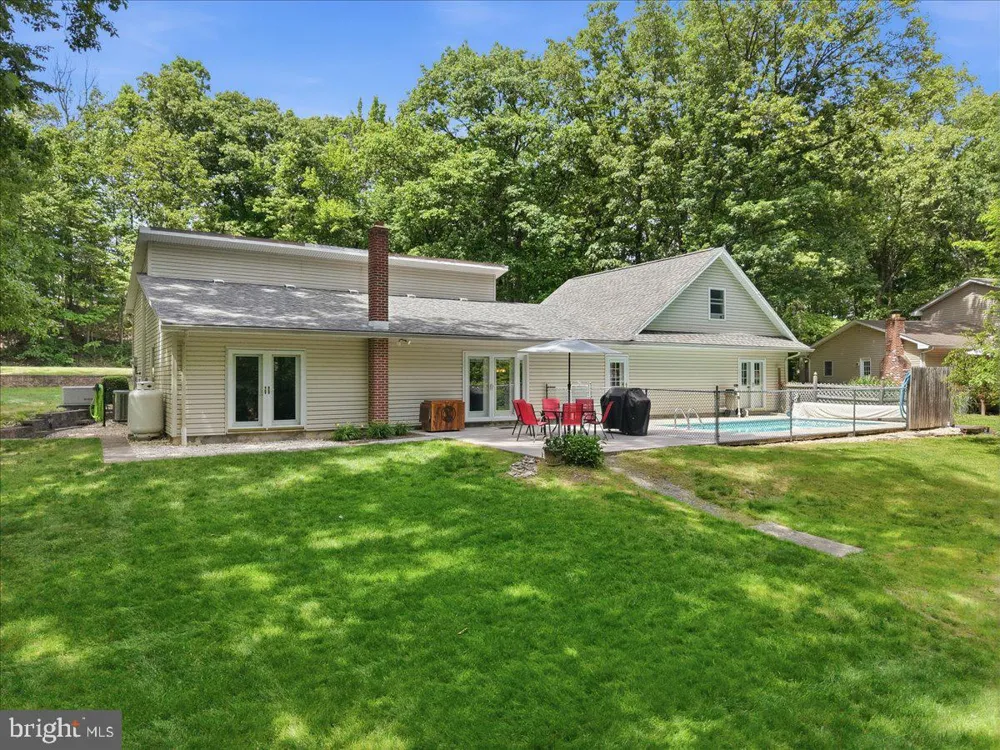 209 E MANOR LANE Lehighton, PA 18235