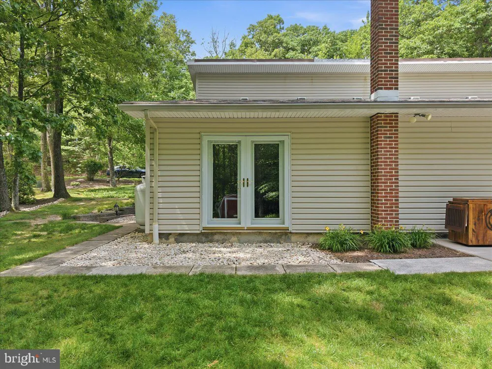 209 E MANOR LANE Lehighton, PA 18235