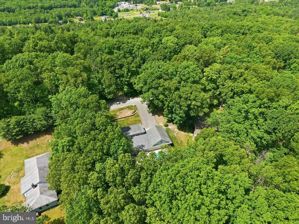 209 E MANOR LANE Lehighton, PA 18235