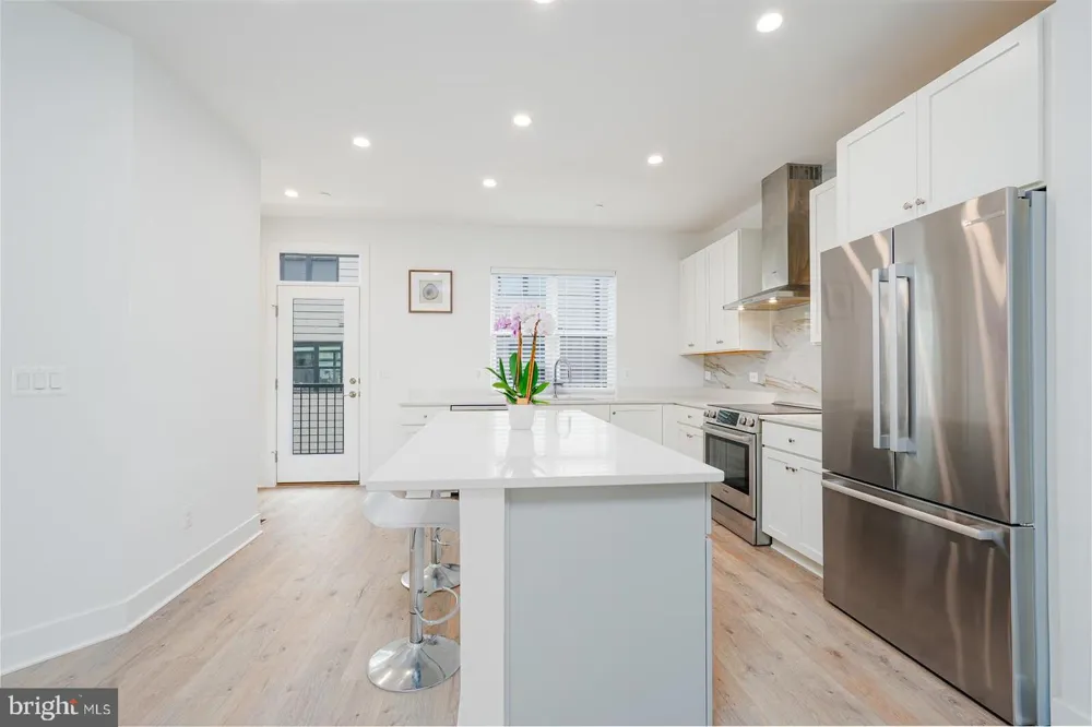 5345 ZENITH OVERLOOK Bethesda, MD 20816