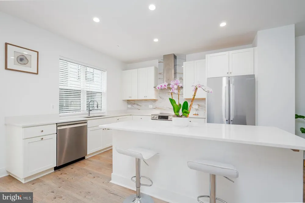 5345 ZENITH OVERLOOK Bethesda, MD 20816