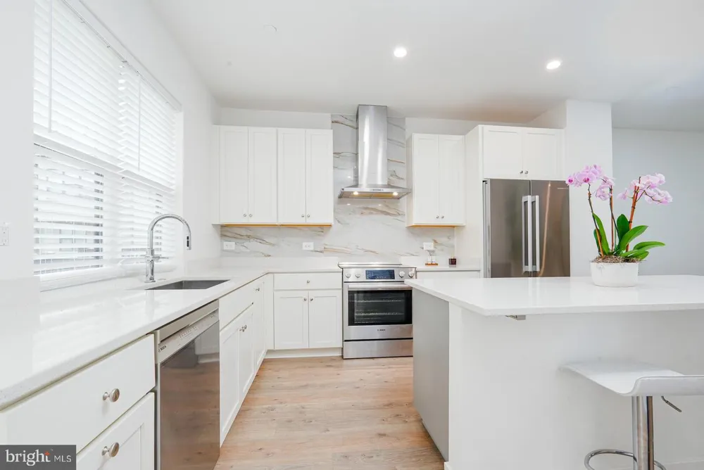 5345 ZENITH OVERLOOK Bethesda, MD 20816