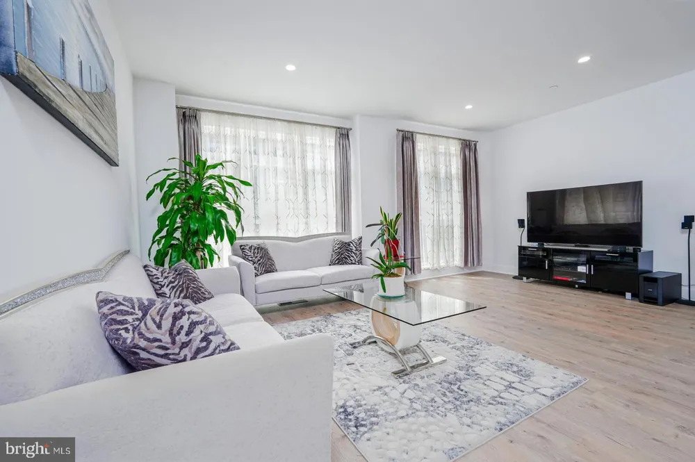 5345 ZENITH OVERLOOK Bethesda, MD 20816