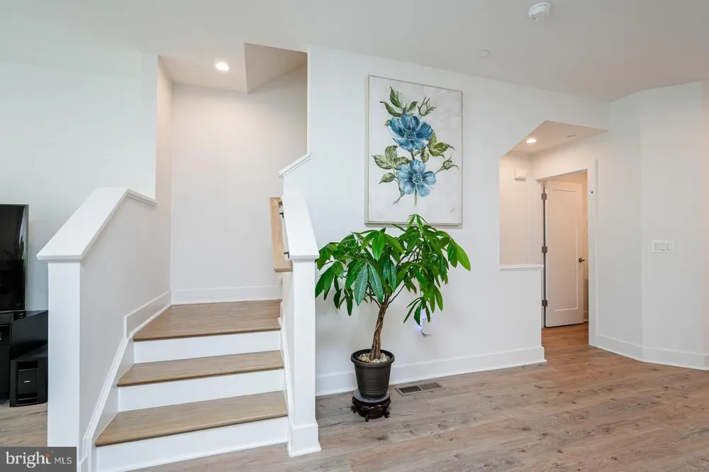 5345 ZENITH OVERLOOK Bethesda, MD 20816