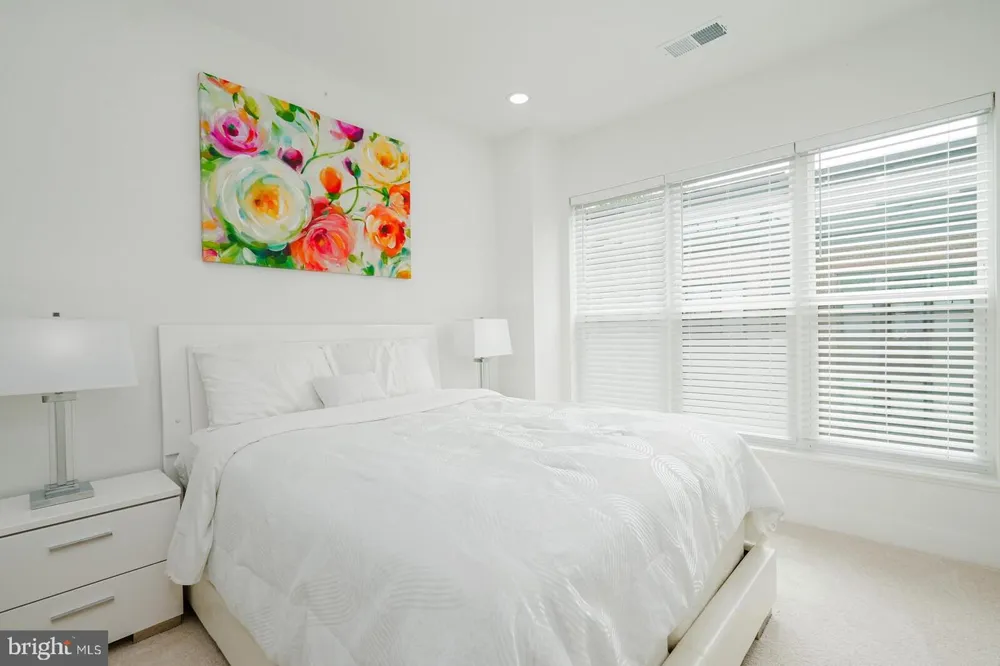 5345 ZENITH OVERLOOK Bethesda, MD 20816