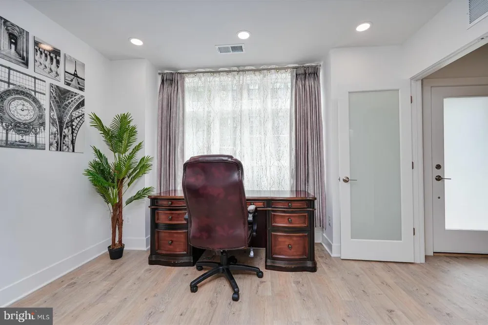 5345 ZENITH OVERLOOK Bethesda, MD 20816