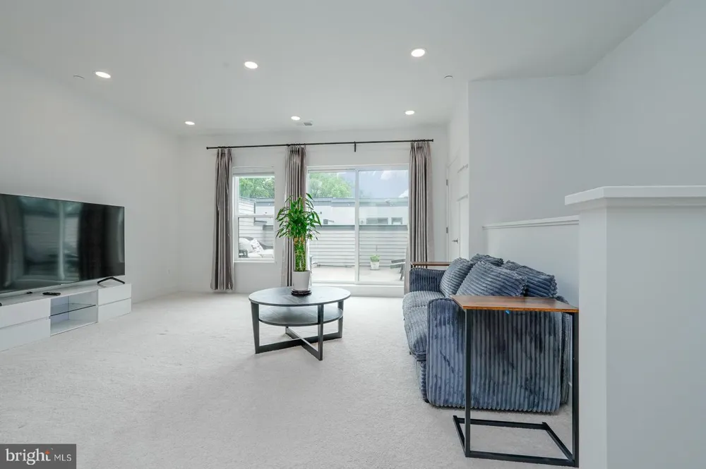 5345 ZENITH OVERLOOK Bethesda, MD 20816