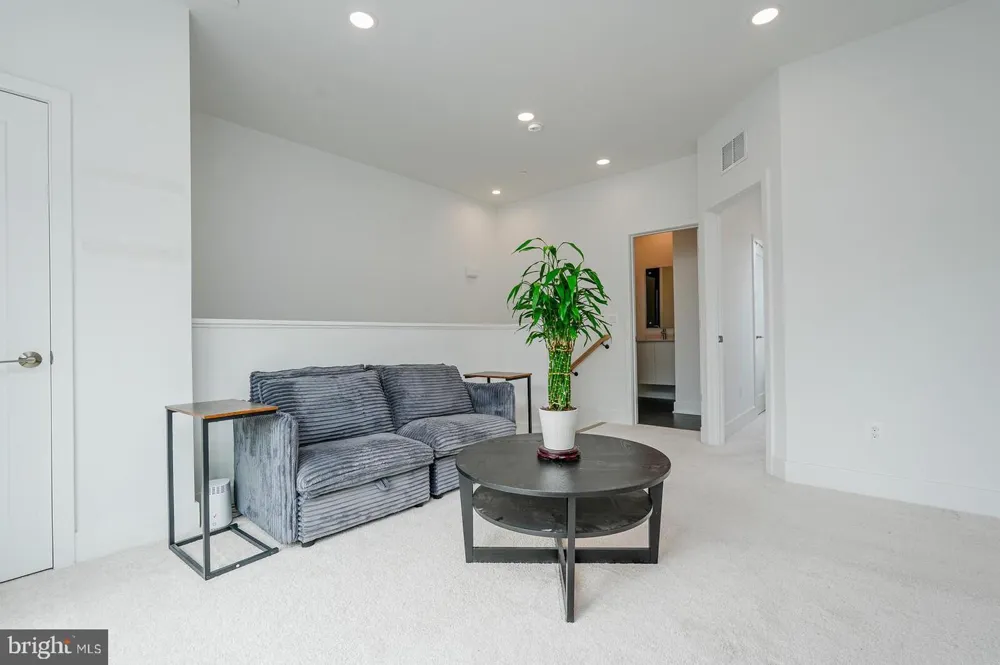 5345 ZENITH OVERLOOK Bethesda, MD 20816