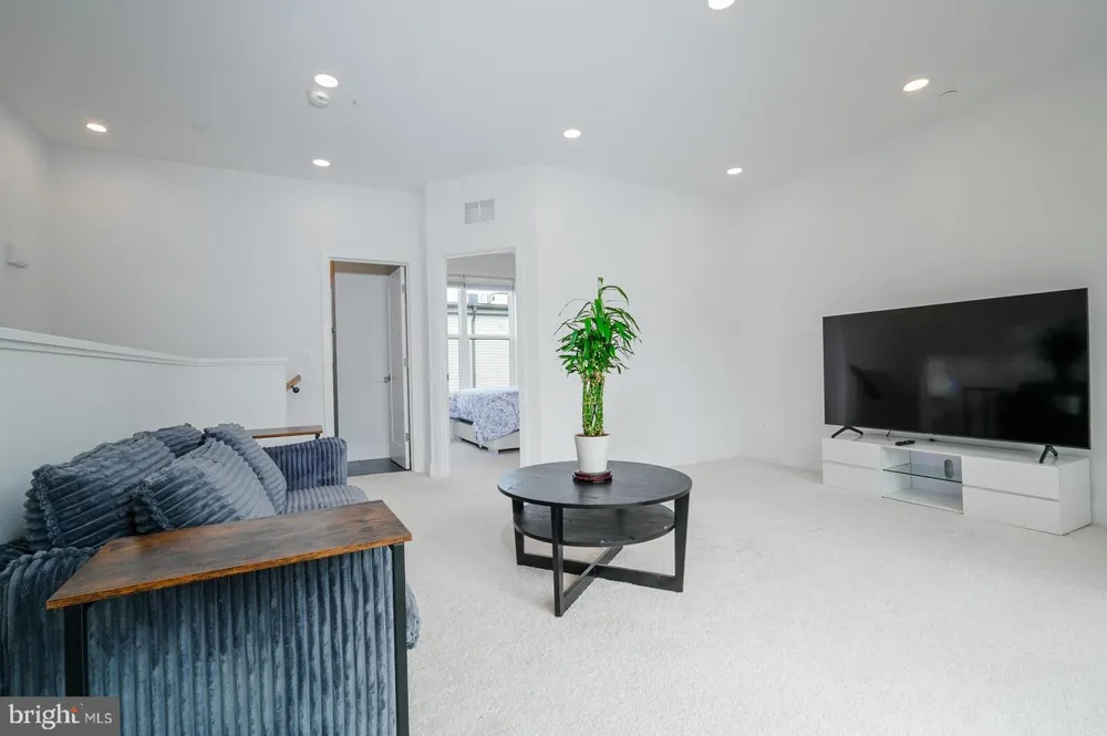 5345 ZENITH OVERLOOK Bethesda, MD 20816