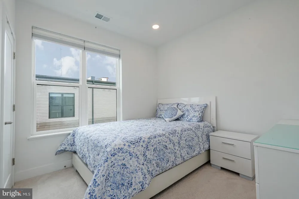 5345 ZENITH OVERLOOK Bethesda, MD 20816