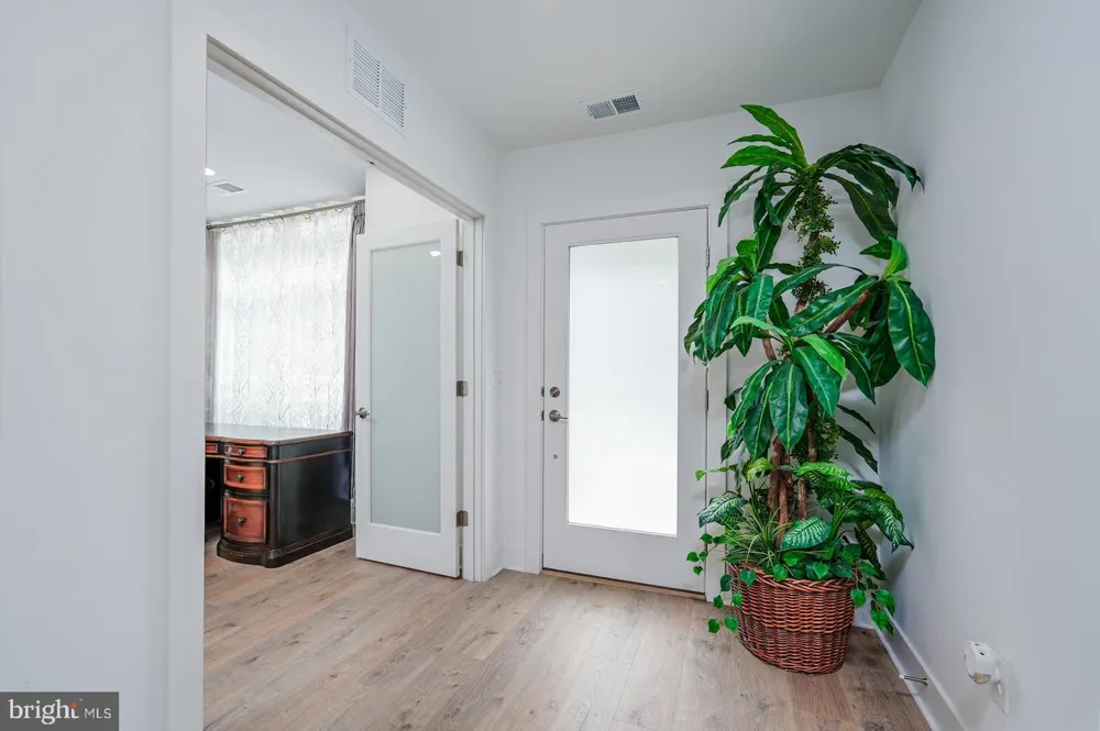 5345 ZENITH OVERLOOK Bethesda, MD 20816