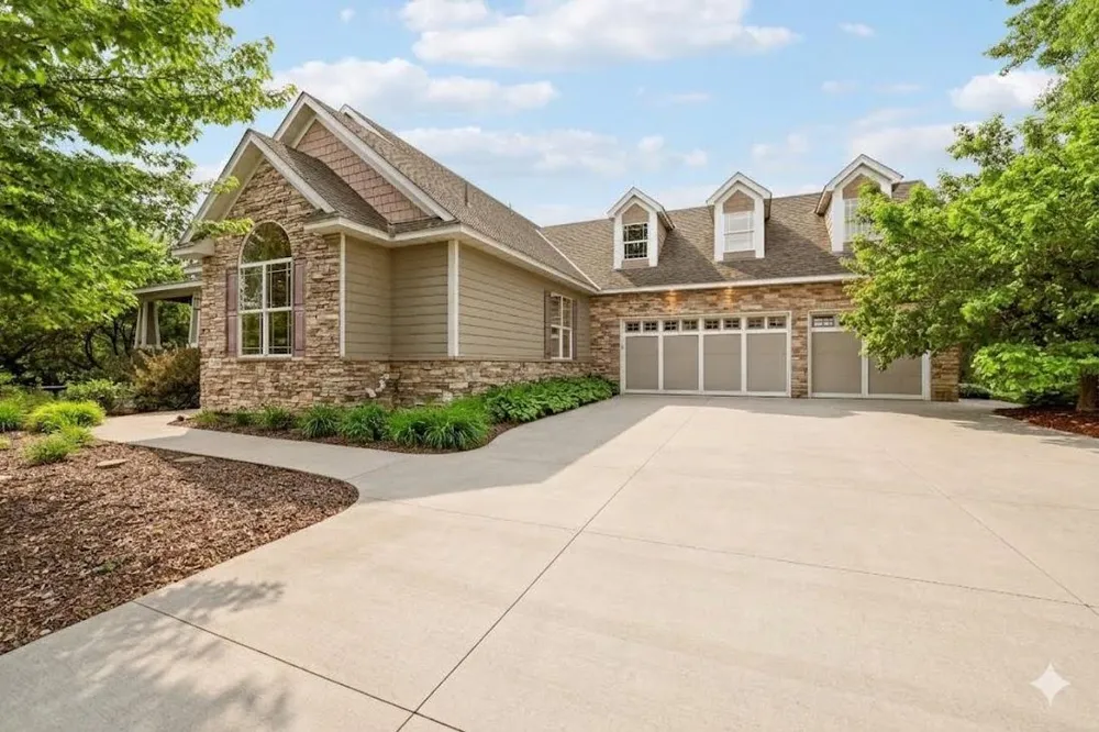 25310 Willow Court New Prague, MN 56071