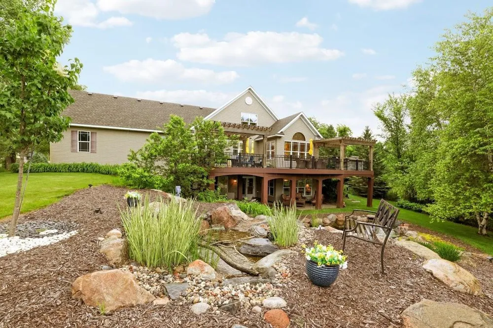 25310 Willow Court New Prague, MN 56071