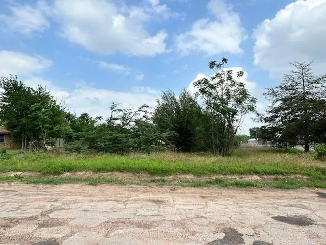 2nd Street Hempstead, TX 77445
