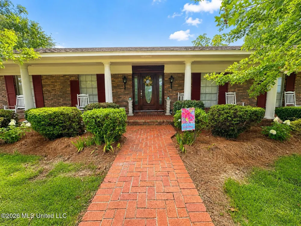 657 Simpson Highway 149 Magee, MS 39111