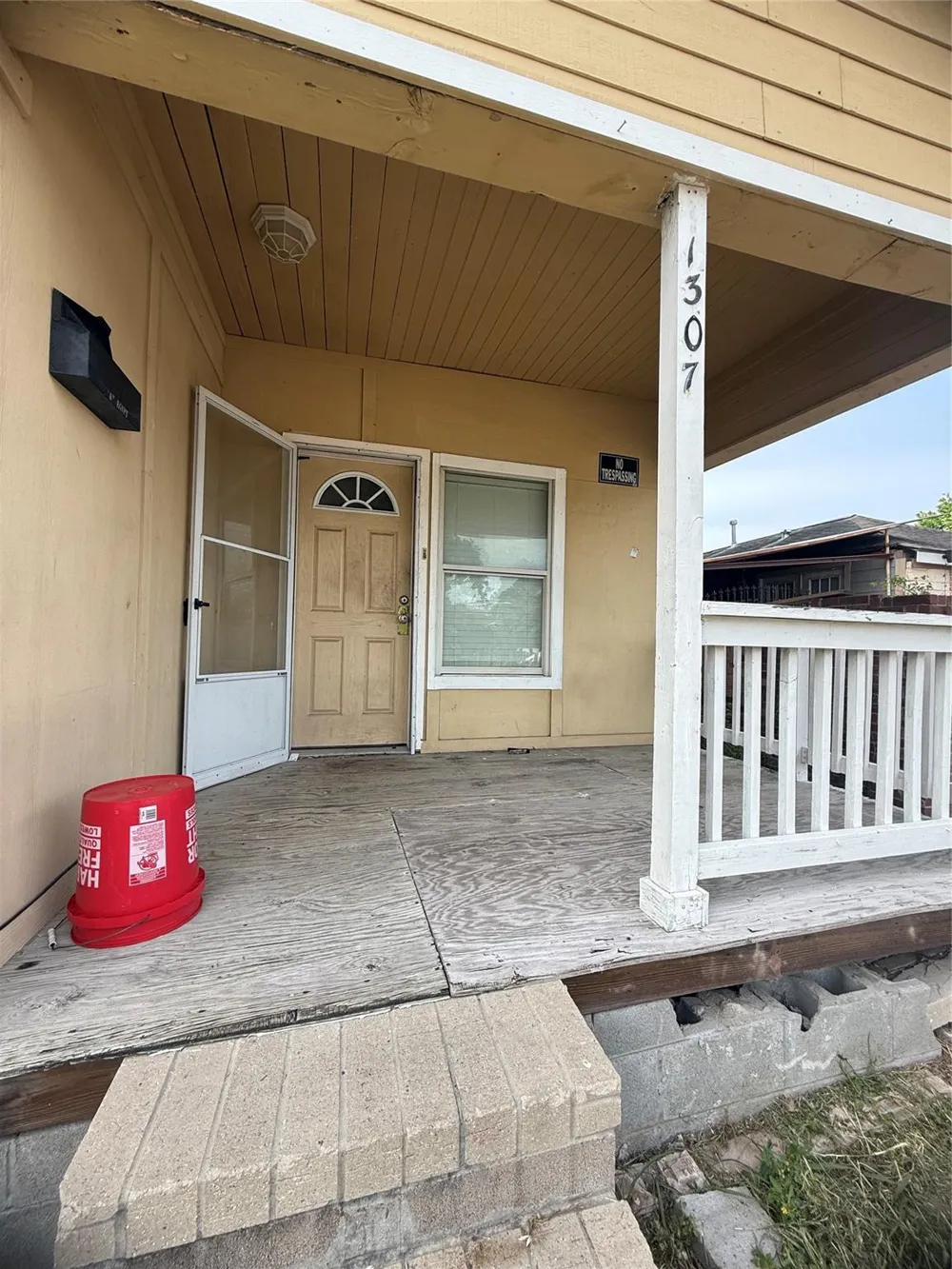 4202 Gano Street Houston, TX 77009