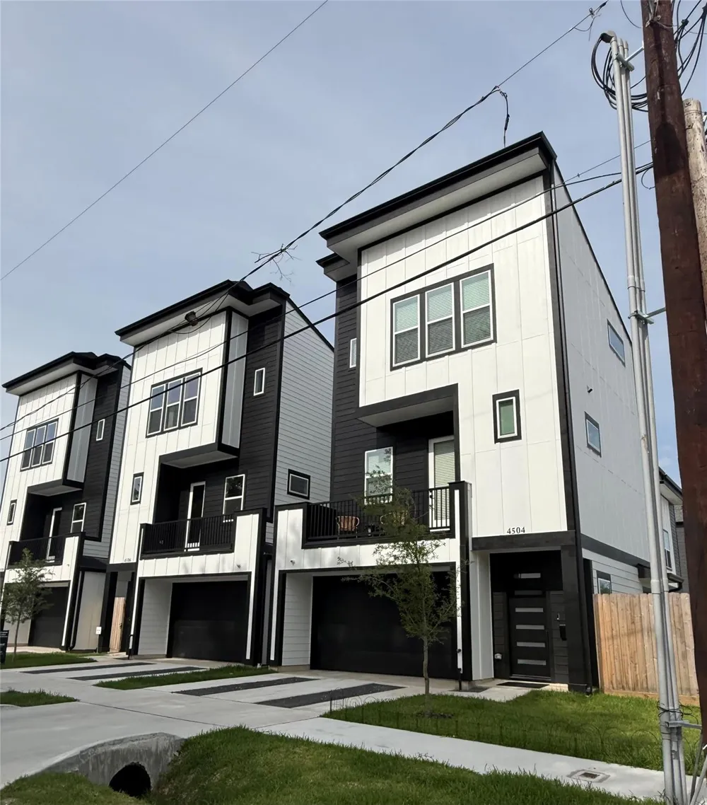 4202 Gano Street Houston, TX 77009