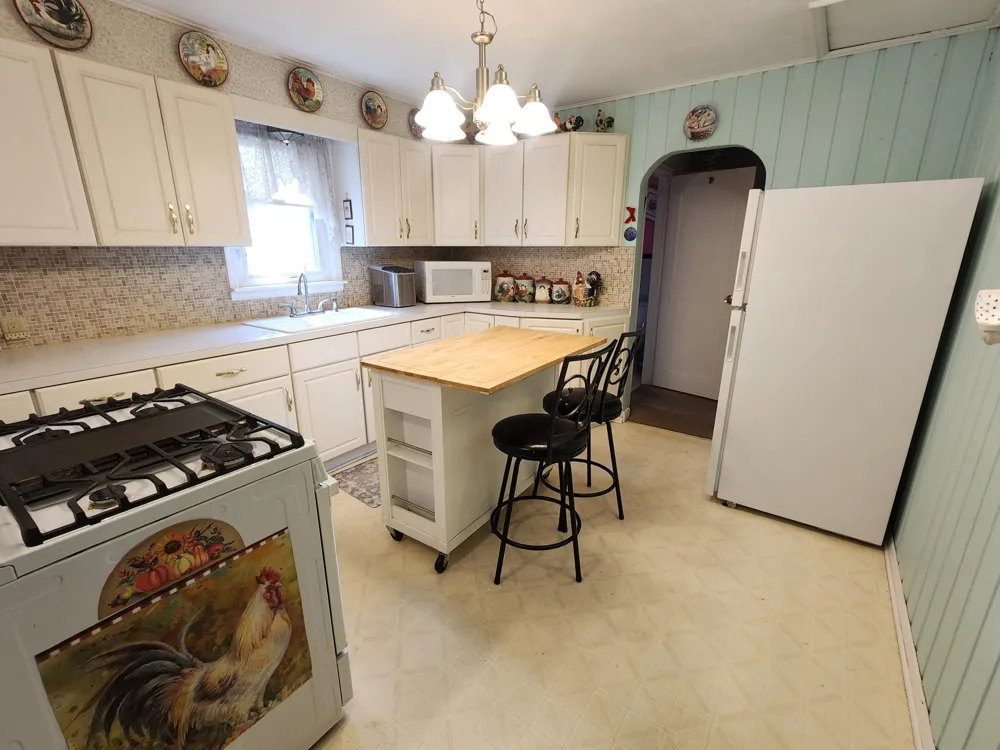 5817 Perry Avenue Crystal, MN 55429