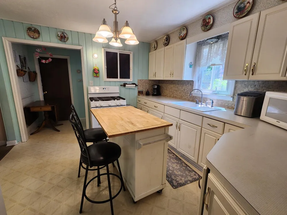 5817 Perry Avenue Crystal, MN 55429