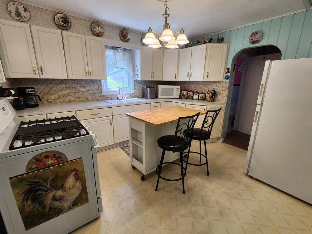 5817 Perry Avenue Crystal, MN 55429