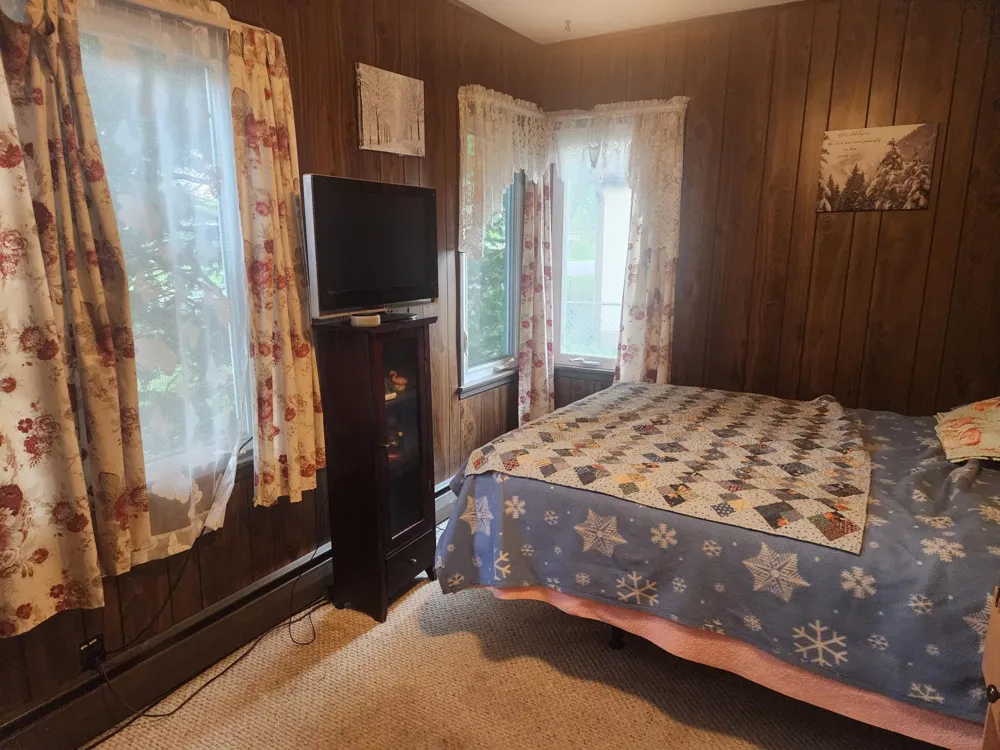 5817 Perry Avenue Crystal, MN 55429