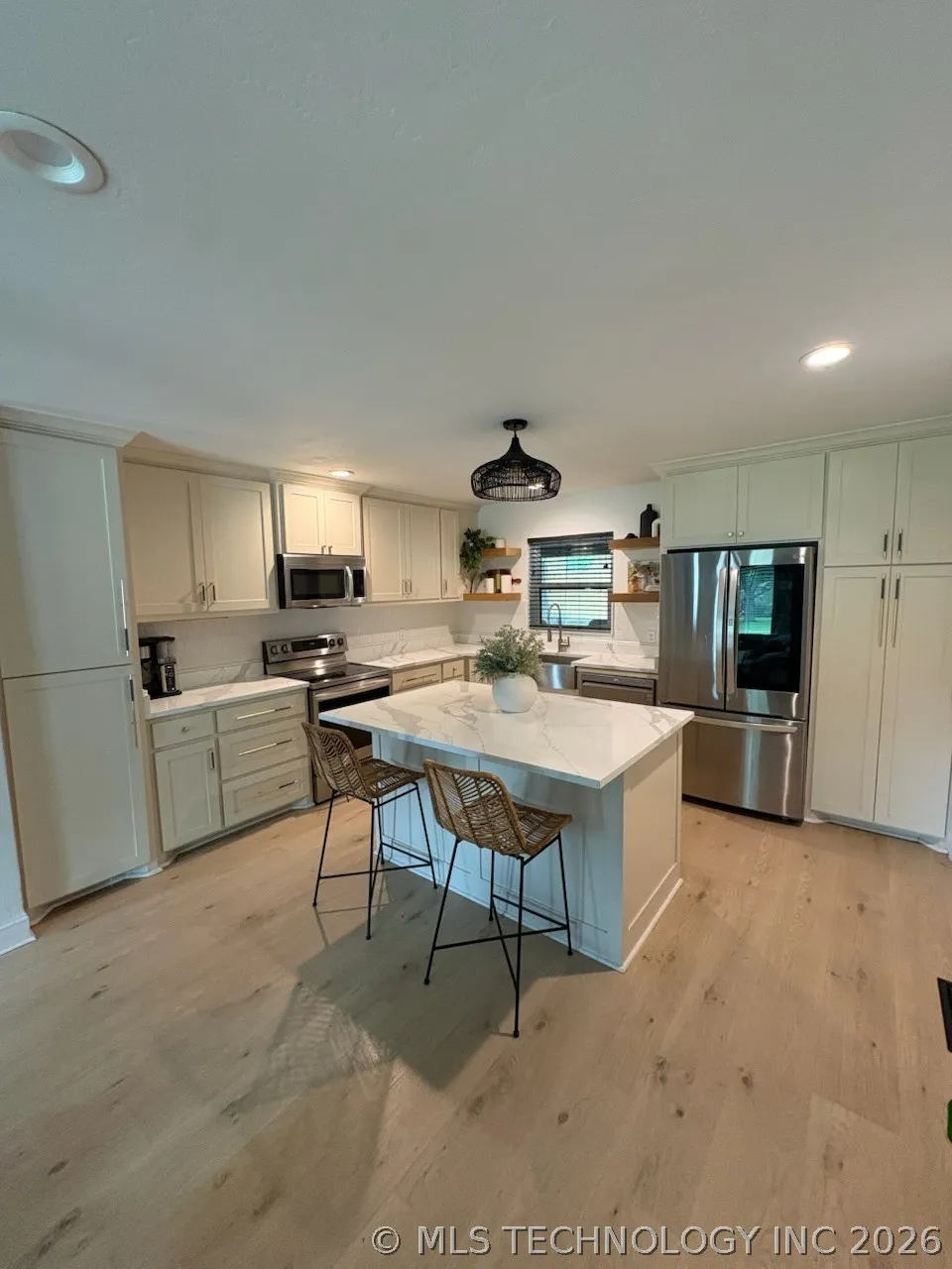 103 Sunset Madill, OK 73446