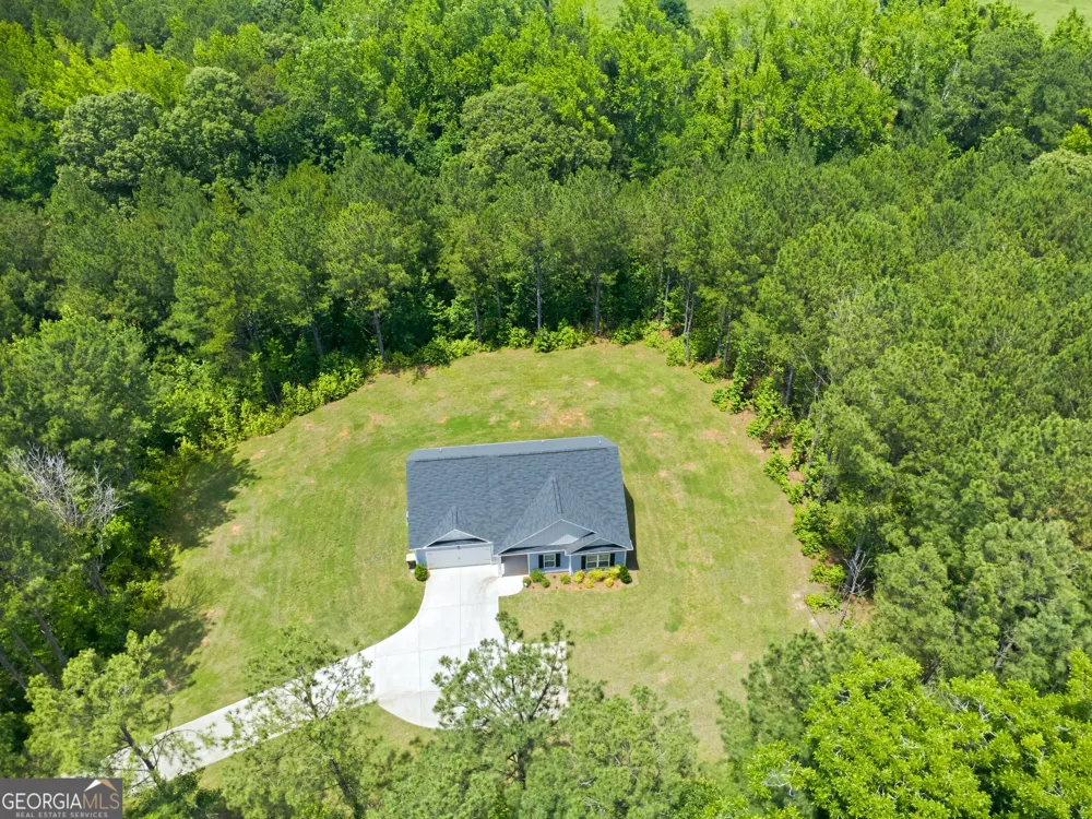 70 Goldmine RD Grantville, GA 30220