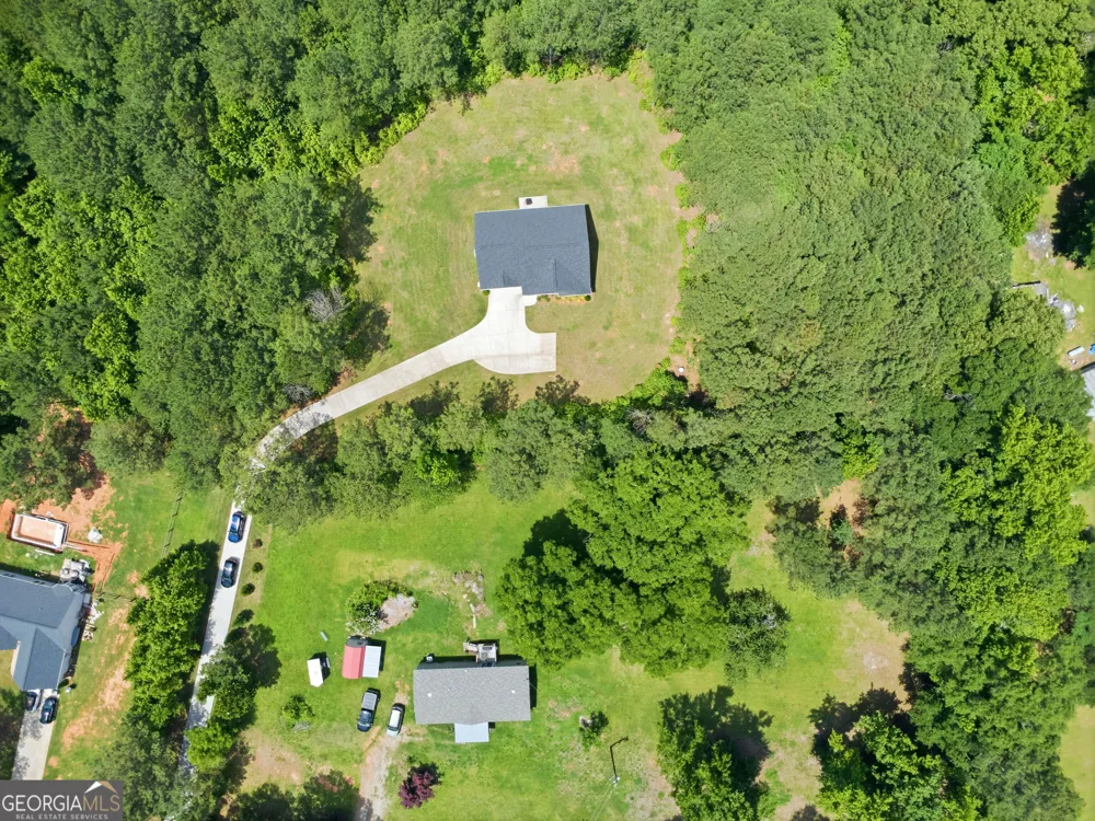 70 Goldmine RD Grantville, GA 30220