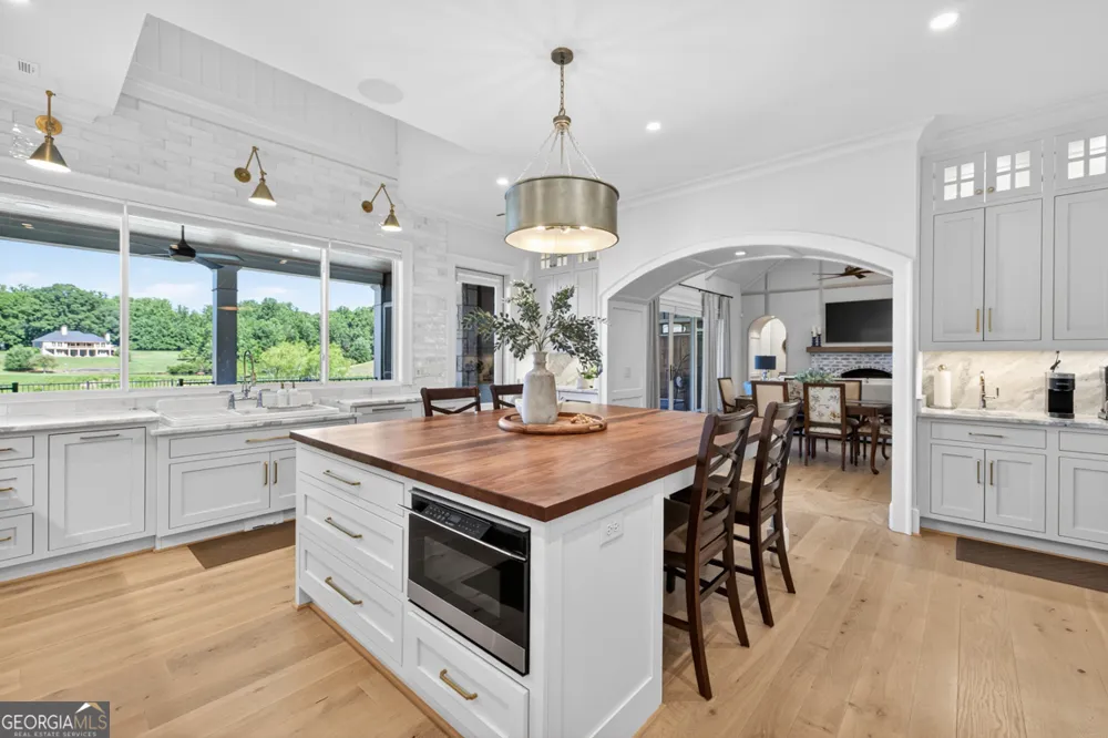 536 Green Meadows Dahlonega, GA 30533