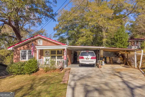 62 Oak ST