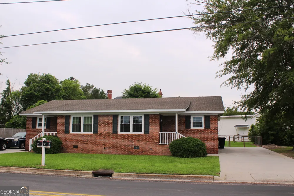 5 S Zetterower AVE Statesboro, GA 30458