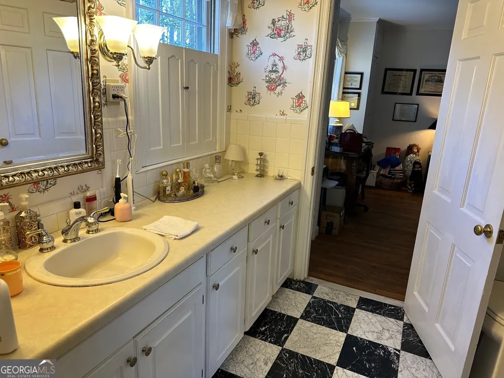 810 Stewart AVE Union Point, GA 30669