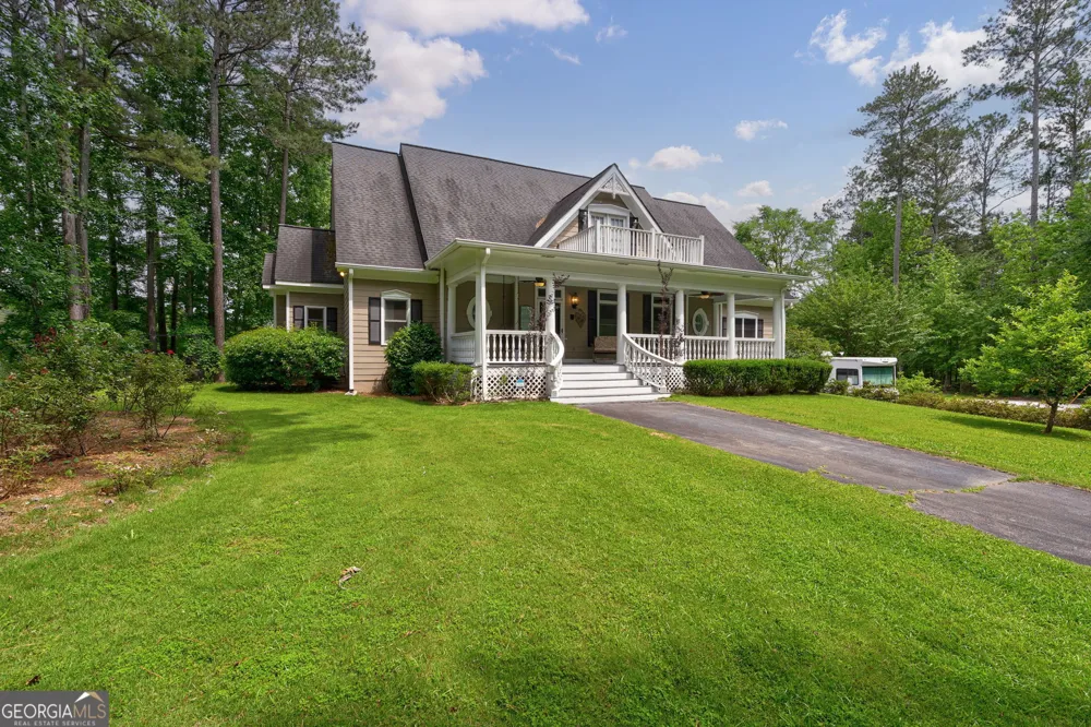 625 West Lake DR Oxford, GA 30054
