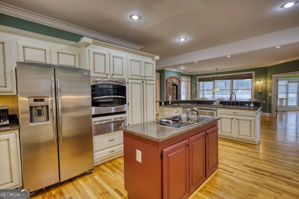 625 West Lake DR Oxford, GA 30054