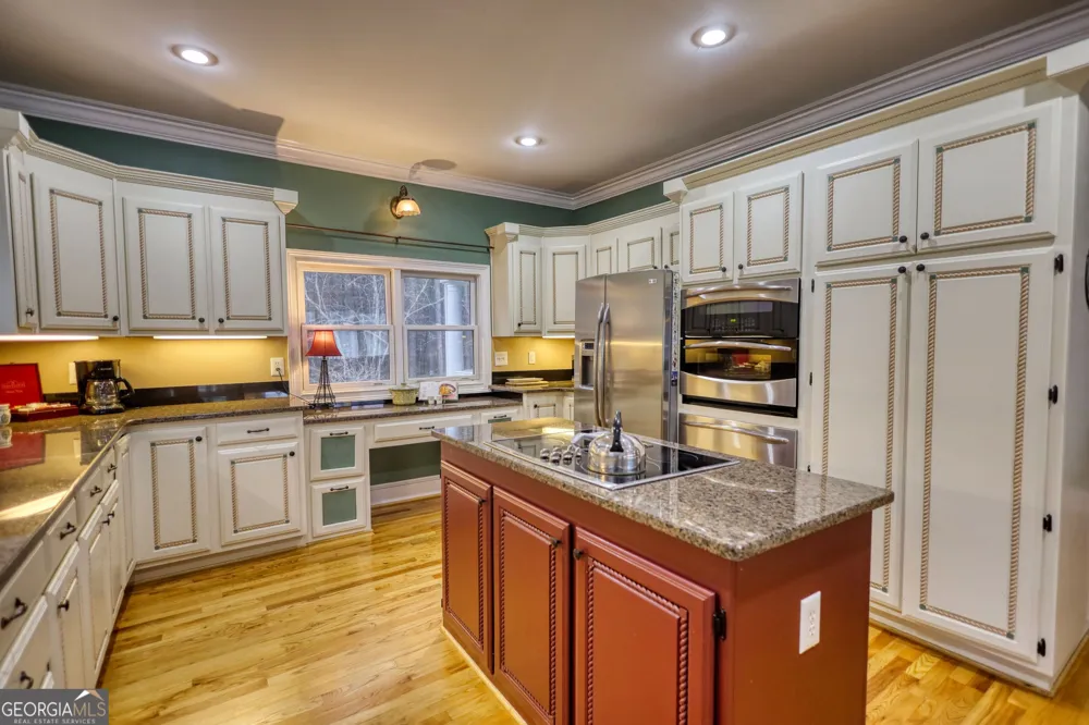 625 West Lake DR Oxford, GA 30054
