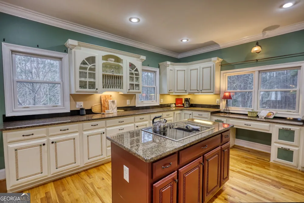 625 West Lake DR Oxford, GA 30054
