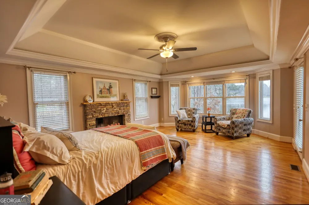 625 West Lake DR Oxford, GA 30054