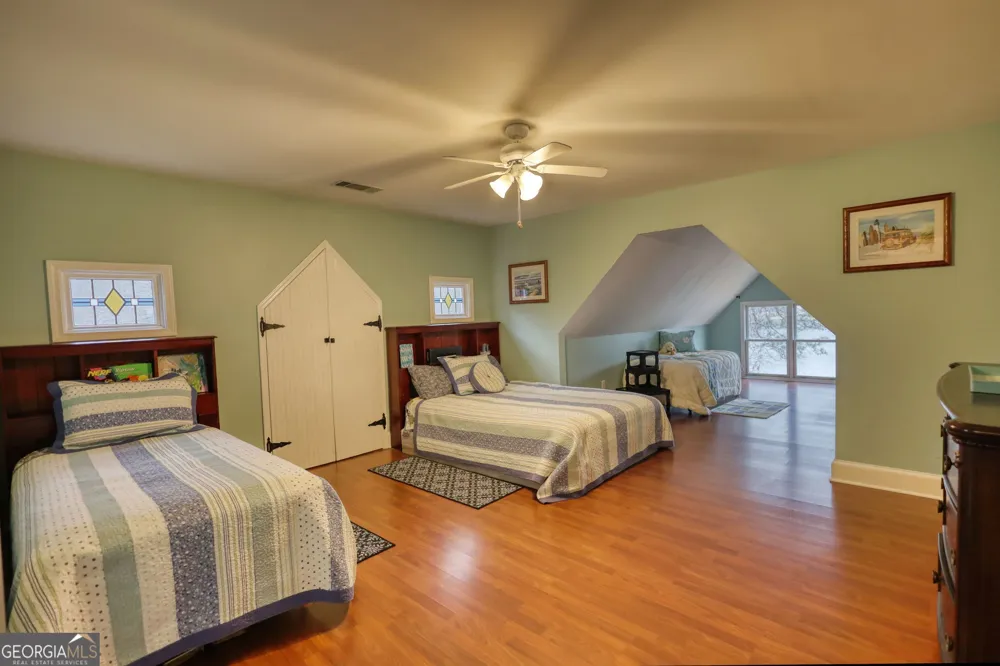 625 West Lake DR Oxford, GA 30054