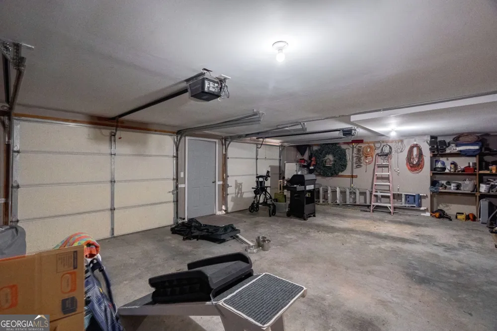 625 West Lake DR Oxford, GA 30054