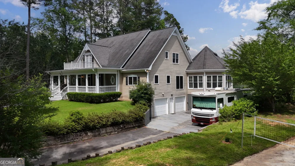 625 West Lake DR Oxford, GA 30054
