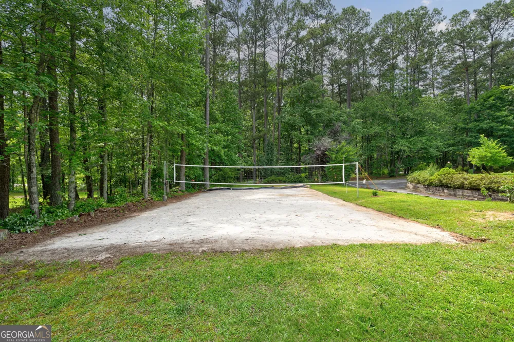 625 West Lake DR Oxford, GA 30054