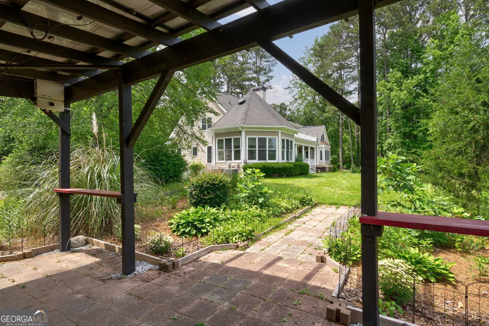625 West Lake DR Oxford, GA 30054